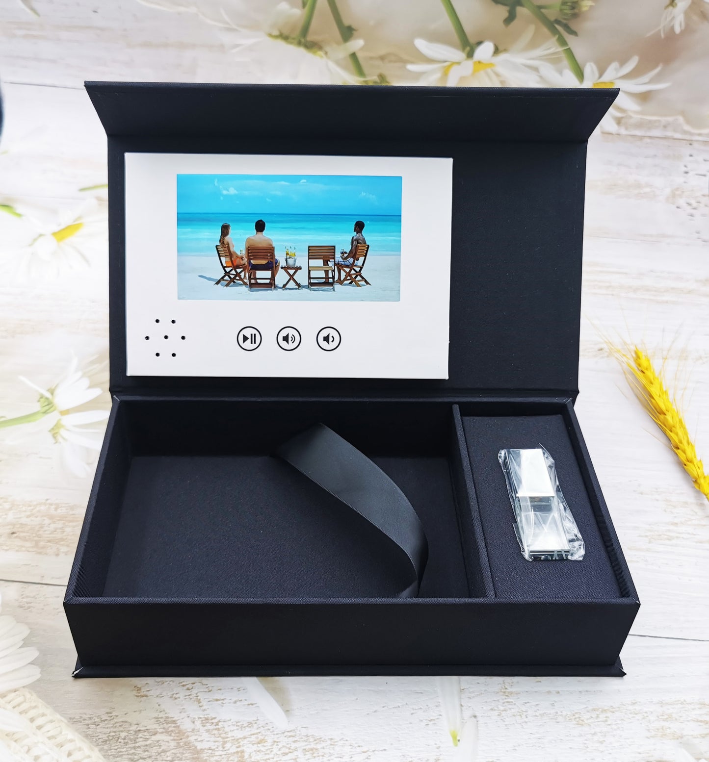 video player with photo linen box